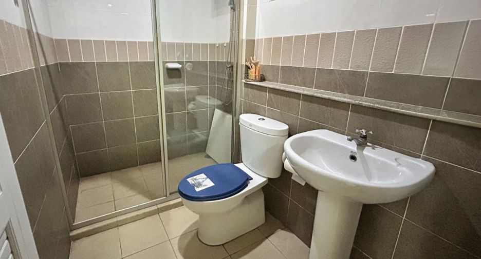 For sale 3 bedrooms townhouse in Mueang Samut Prakan, Samut Prakan