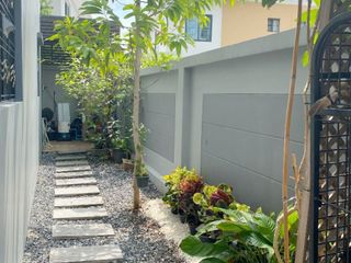 出售 3 卧室 联排别墅 在 Prawet, 曼谷