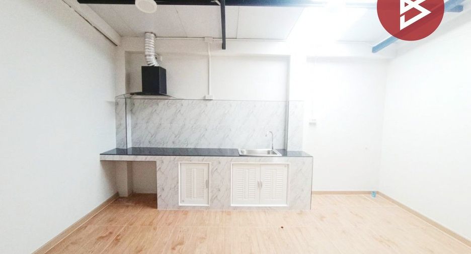 For sale 1 bed townhouse in Ban Pho, Chachoengsao