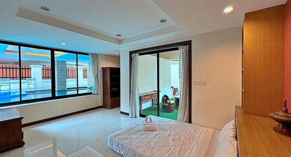 For rent 5 bedrooms villa in Central Pattaya, Pattaya