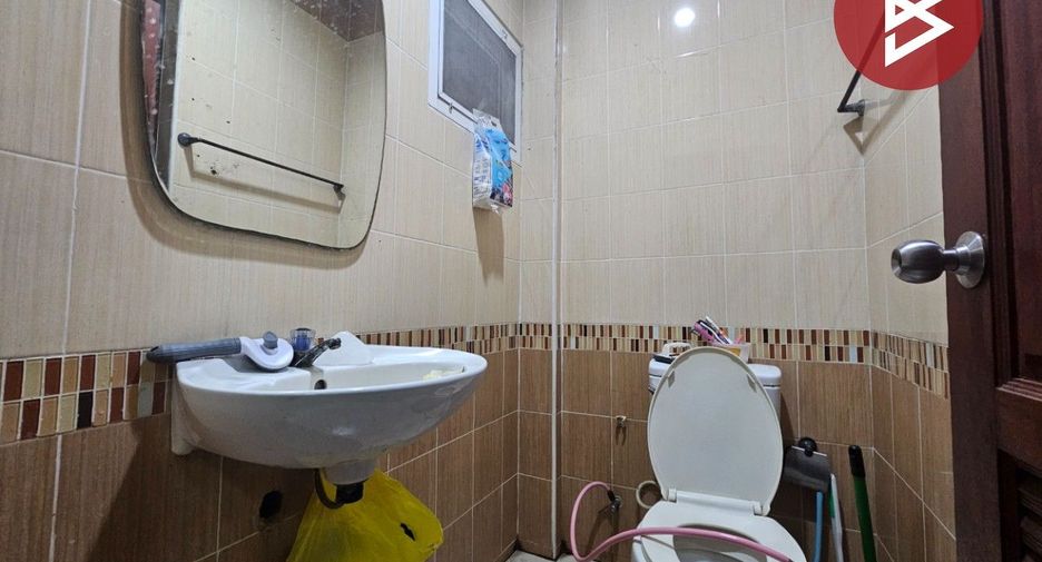 出售 2 卧室 联排别墅 在 Mueang Chon Buri, Chon Buri