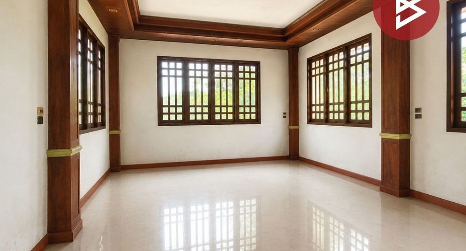 Продажа 3 спальни дом в Chaturaphak Phiman, Roi Et
