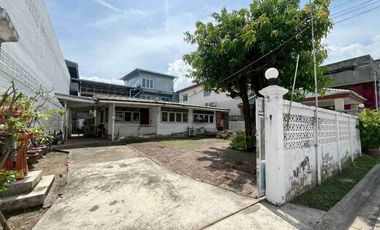 Haus zum Kauf mit 4 Zimmer in Bang Na, Bangkok