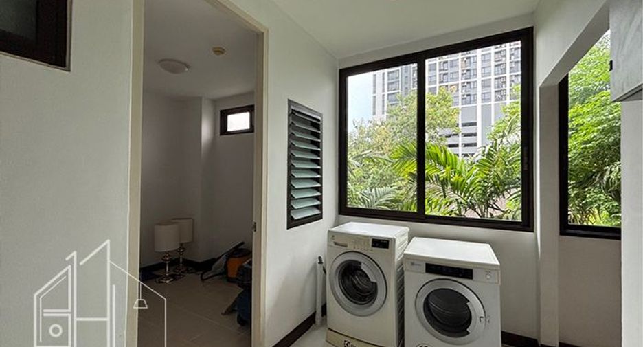 For rent 2 ベッドルーム condo in Watthana, Bangkok