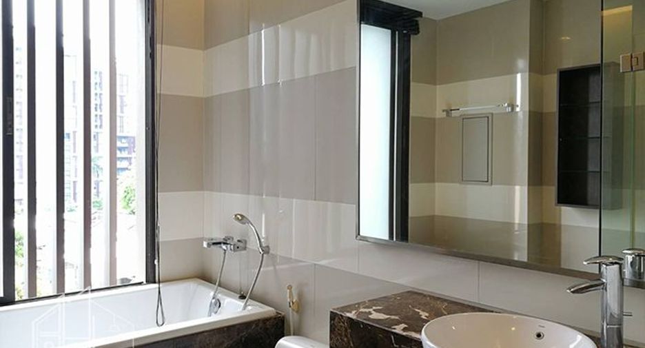 For rent 2 ベッドルーム condo in Watthana, Bangkok