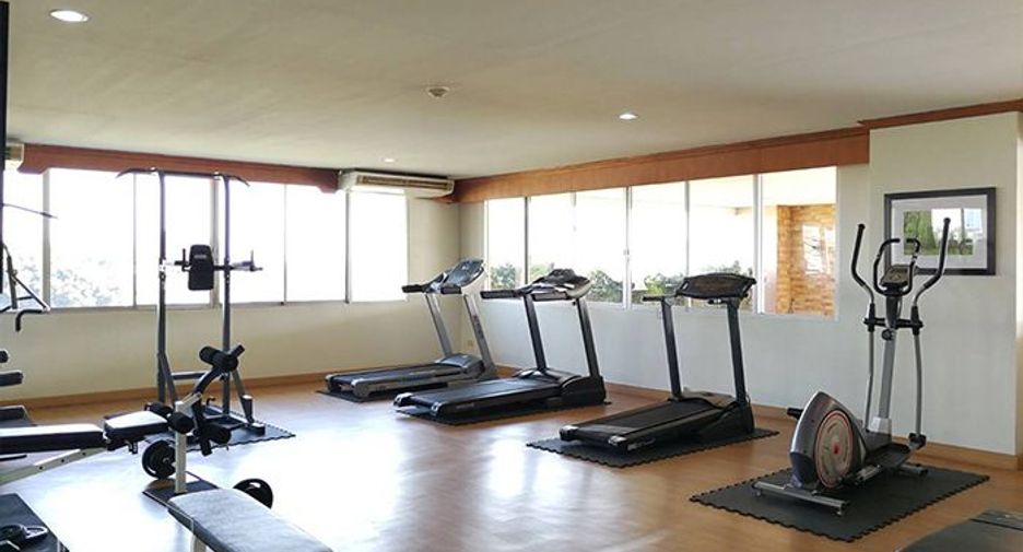 For rent 3 bedrooms condo in Watthana, Bangkok