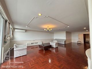 À louer 3 chambres condo à Watthana, Bangkok