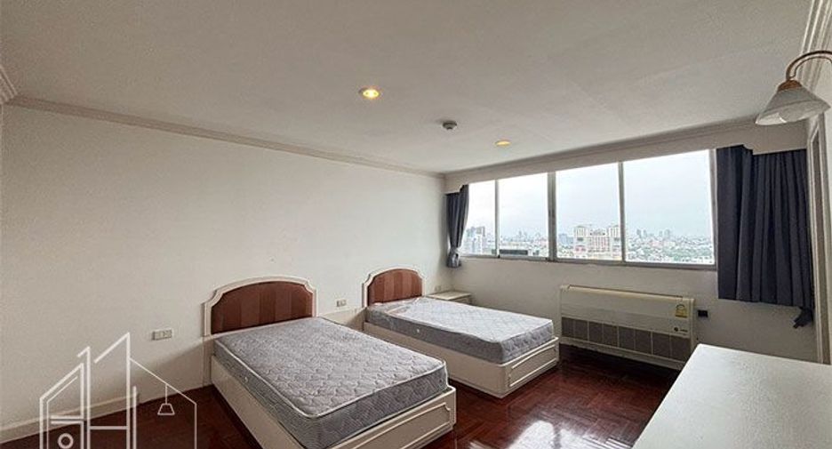 Condo en alquiler de 3 habitaciones en Watthana, Bangkok