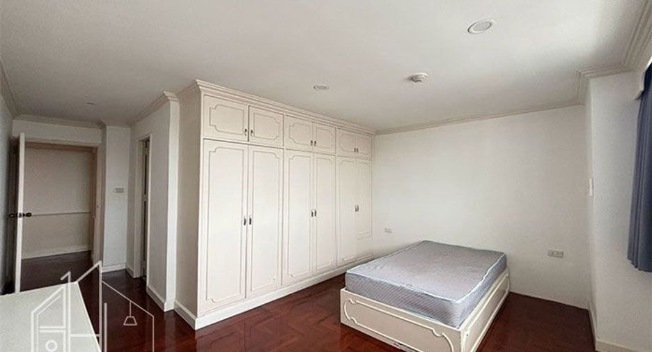 Condo en alquiler de 3 habitaciones en Watthana, Bangkok