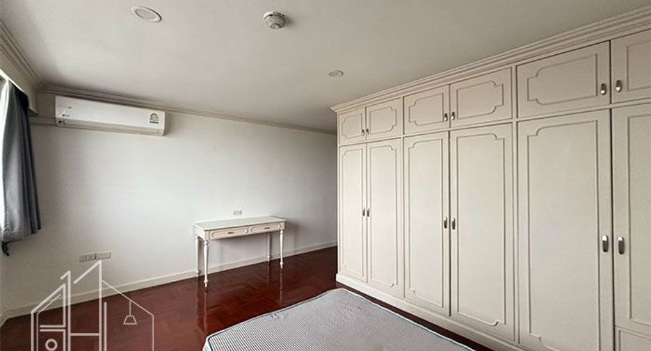 Condo en alquiler de 3 habitaciones en Watthana, Bangkok