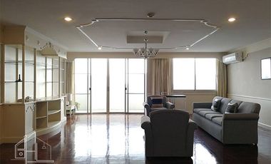 For rent 3 bedrooms apartment in Watthana, Bangkok