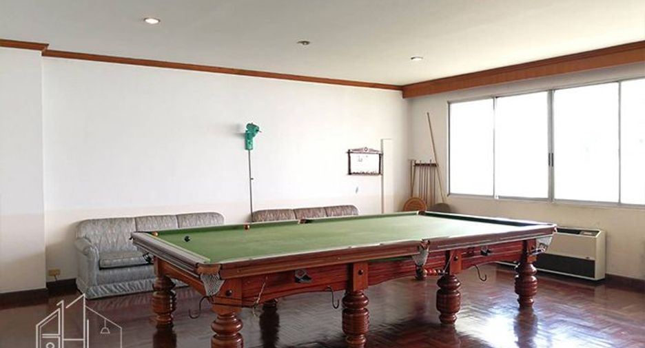 For rent 3 bedrooms apartment in Watthana, Bangkok