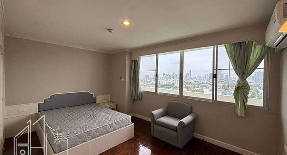 Apartamento en alquiler de 3 habitaciones en Watthana, Bangkok
