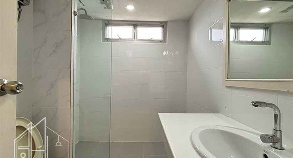 Apartamento en alquiler de 3 habitaciones en Watthana, Bangkok