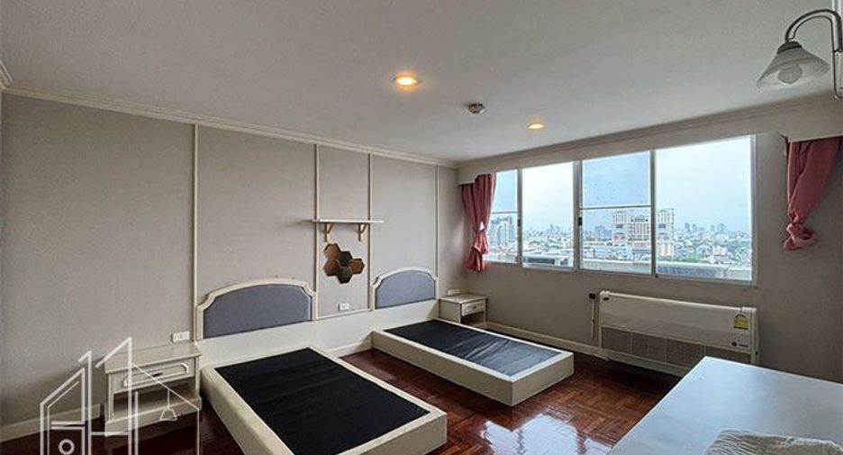 Apartamento en alquiler de 3 habitaciones en Watthana, Bangkok
