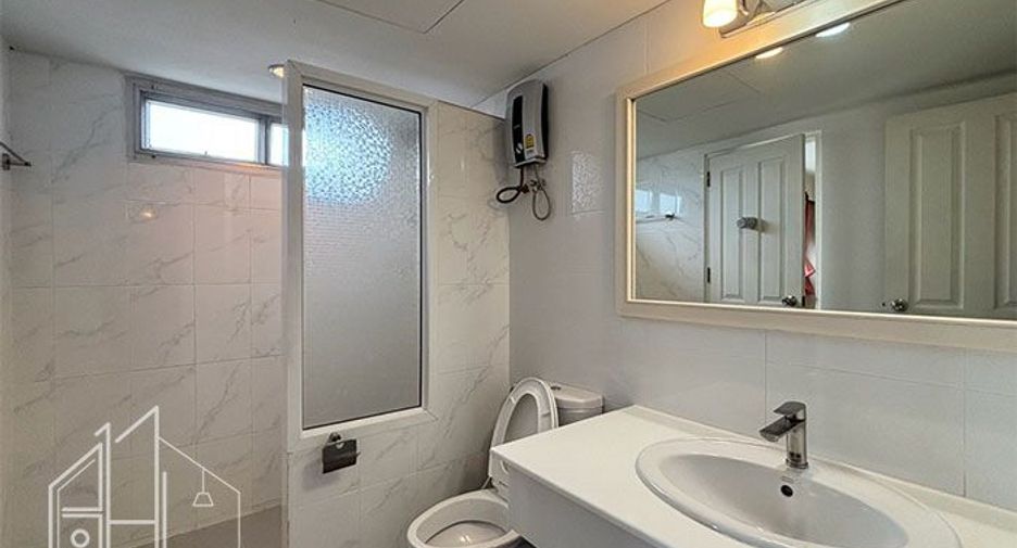 Apartamento en alquiler de 3 habitaciones en Watthana, Bangkok