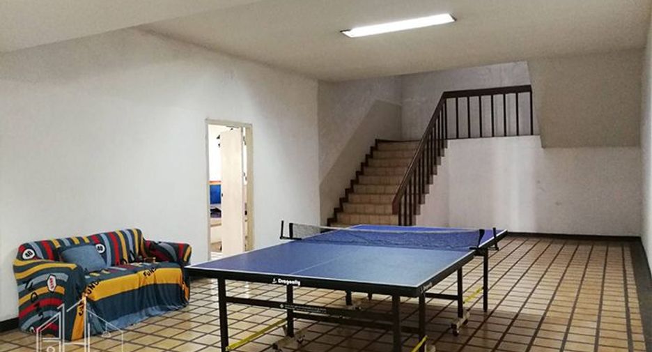 For rent 3 bedrooms condo in Watthana, Bangkok