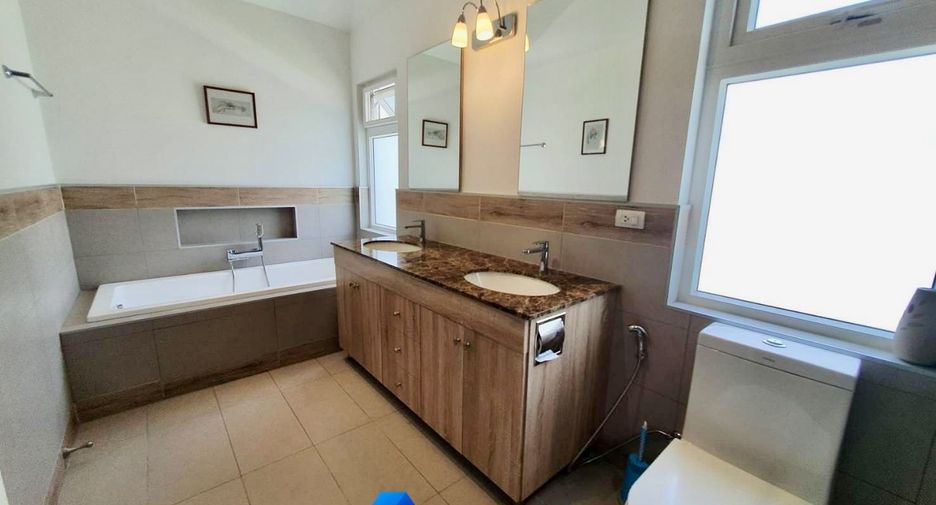 Villa en venta de 4 habitaciones en Hua Hin, Prachuap Khiri Khan