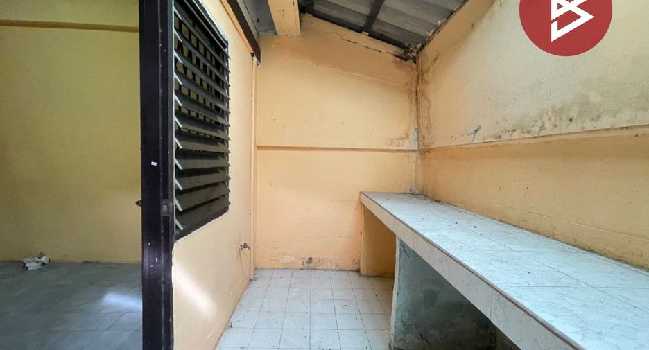 Продажа 2 спальни таунхаус в Mueang Chon Buri, Чонбури