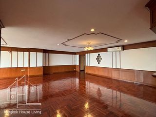 出租 3 卧室 公寓式住宅 在 Watthana, 曼谷