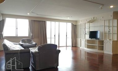 For rent 3 bedrooms apartment in Watthana, Bangkok