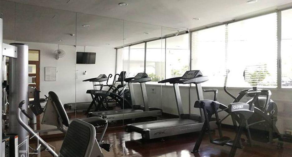 For rent 3 bedrooms condo in Watthana, Bangkok