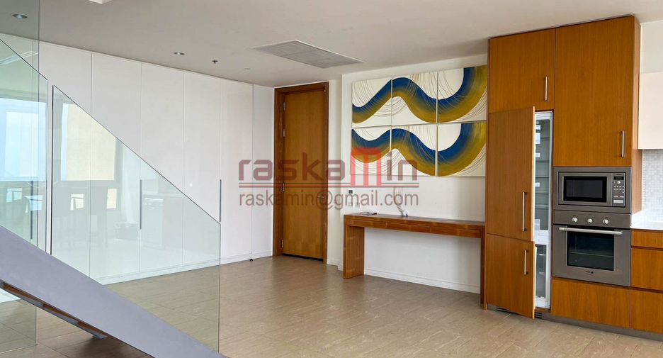 For sale 4 ベッドルーム condo in North Pattaya, Pattaya