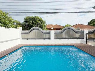 For rent 3 bedrooms villa in Bang Lamung, Chonburi