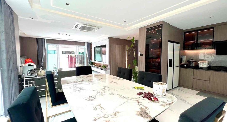 À louer 5 chambres villa à East Pattaya, Pattaya