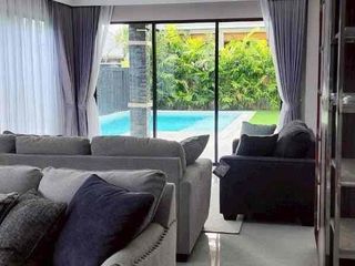 Villa en venta y en alquiler de 5 habitaciones en Bang Lamung, Chonburi