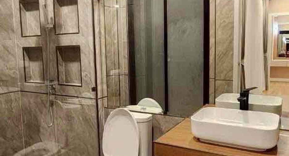 Villa en venta y en alquiler de 5 habitaciones en East Pattaya, Pattaya