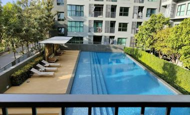 Condo en alquiler de 1 habitaciones en Bang Na, Bangkok