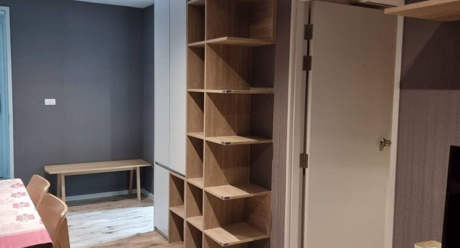 Condo en alquiler de 1 habitaciones en Bang Na, Bangkok