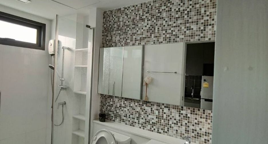 Condo en alquiler de 1 habitaciones en Bang Na, Bangkok
