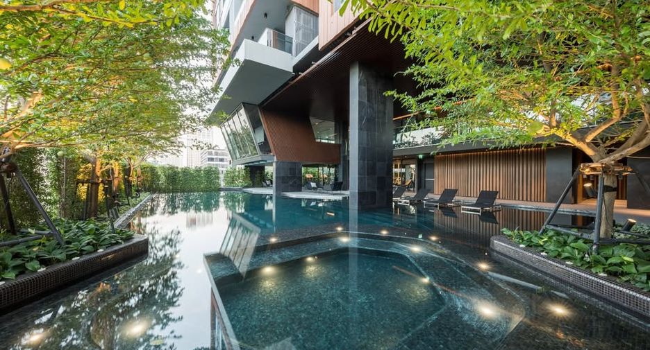 Condo en alquiler de 2 habitaciones en Khlong Toei, Bangkok