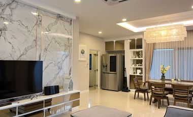 Casa en venta de 4 habitaciones en Prawet, Bangkok