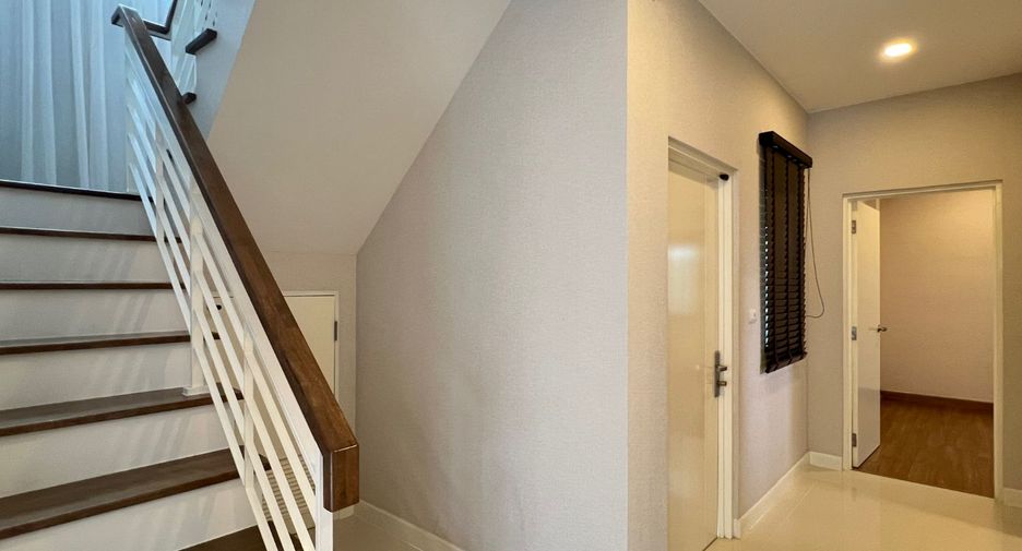 Casa en venta de 4 habitaciones en Prawet, Bangkok