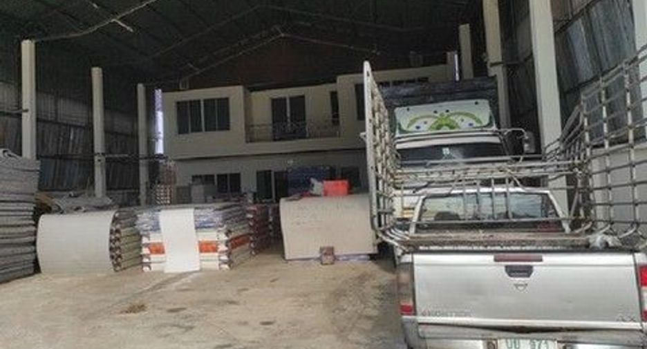 À vendre 1 chambre entrepôt à Sanom, Surin