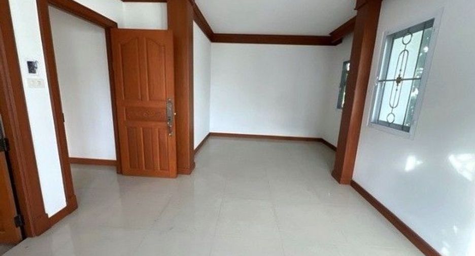 For sale 1 bed house in Sanom, Surin