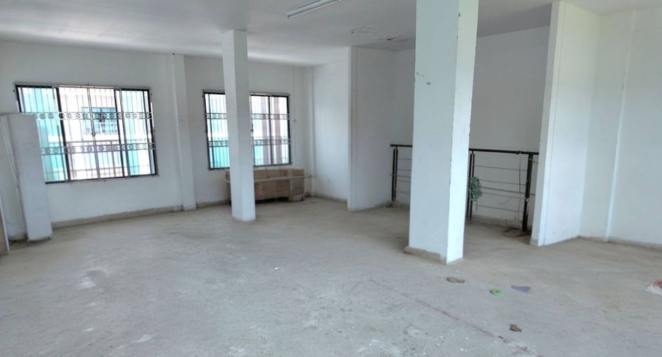 Gewerbefläche zum Kauf mit 5 Zimmer in Bang Bon, Bangkok