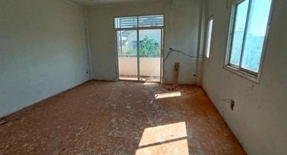 For sale 1 bed retail Space in Phang Khon, Sakon Nakhon
