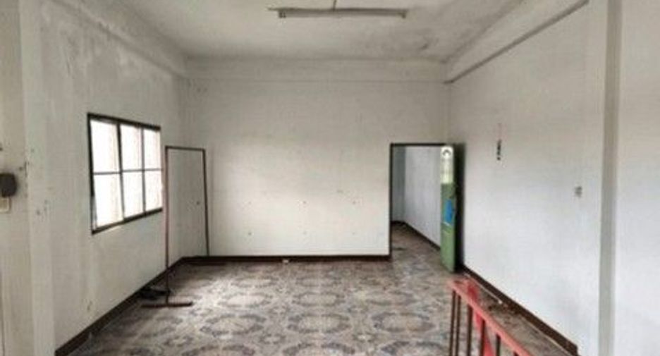 For sale 1 bed retail Space in Phang Khon, Sakon Nakhon