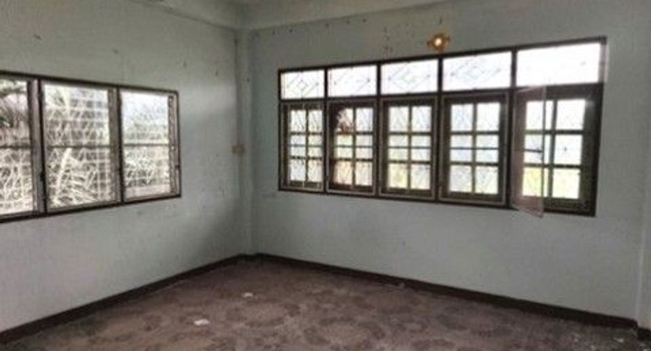 For sale 1 bed retail Space in Phang Khon, Sakon Nakhon
