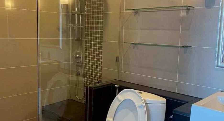 For rent 2 bedrooms condo in Sathon, Bangkok