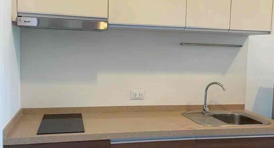 For rent 2 bedrooms condo in Sathon, Bangkok
