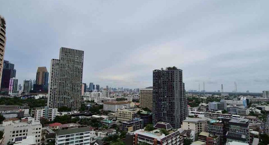 For rent 2 bedrooms condo in Sathon, Bangkok