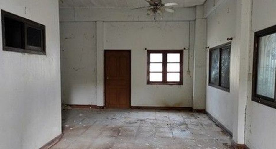 Haus zum Kauf mit 1 Zimmer in Si Rattana, Sisaket