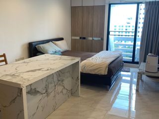 For rent studio condo in Khlong Toei, Bangkok