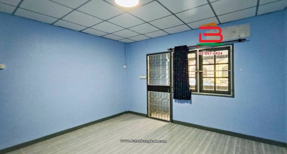 À louer et à vendre 5 chambres maison de ville à Bang Bua Thong, Nonthaburi