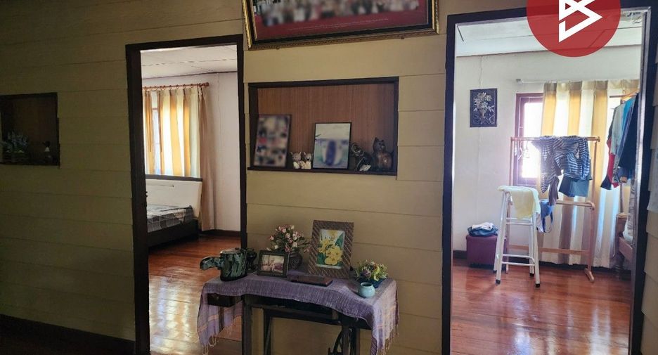 For sale 5 bedrooms house in Phra Pradaeng, Samut Prakan